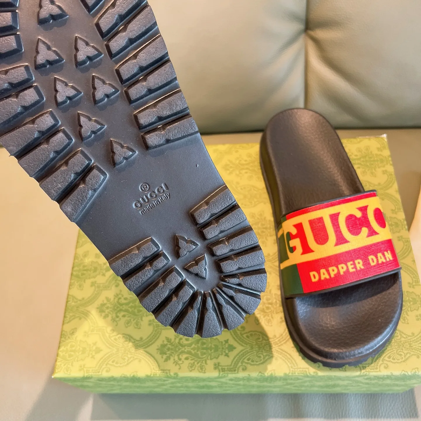 Men's Men's Shoes 130🐮🐮Gucci Gucci Slippers Gucci 2024 latest beach sandals slippers Original molding double G LOGO Original molding consistent Outsole: Men's Men's Shoes u double-layer outsole Size: 35-46